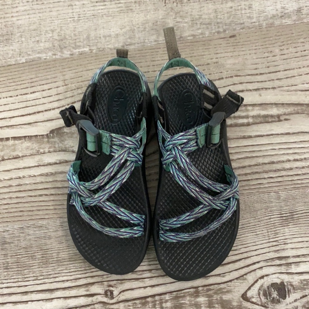 Little girls Chacos Size 13